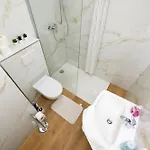 Nette Mit Terrasse Apartment *