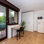 Apartment Nette Mit Terrasse