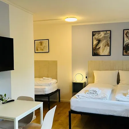 Nette Mit Terrasse 아파트 뷔르츠부르크