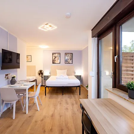 Nette Mit Terrasse 아파트 뷔르츠부르크