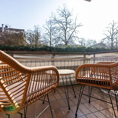 Nette Mit Terrasse *